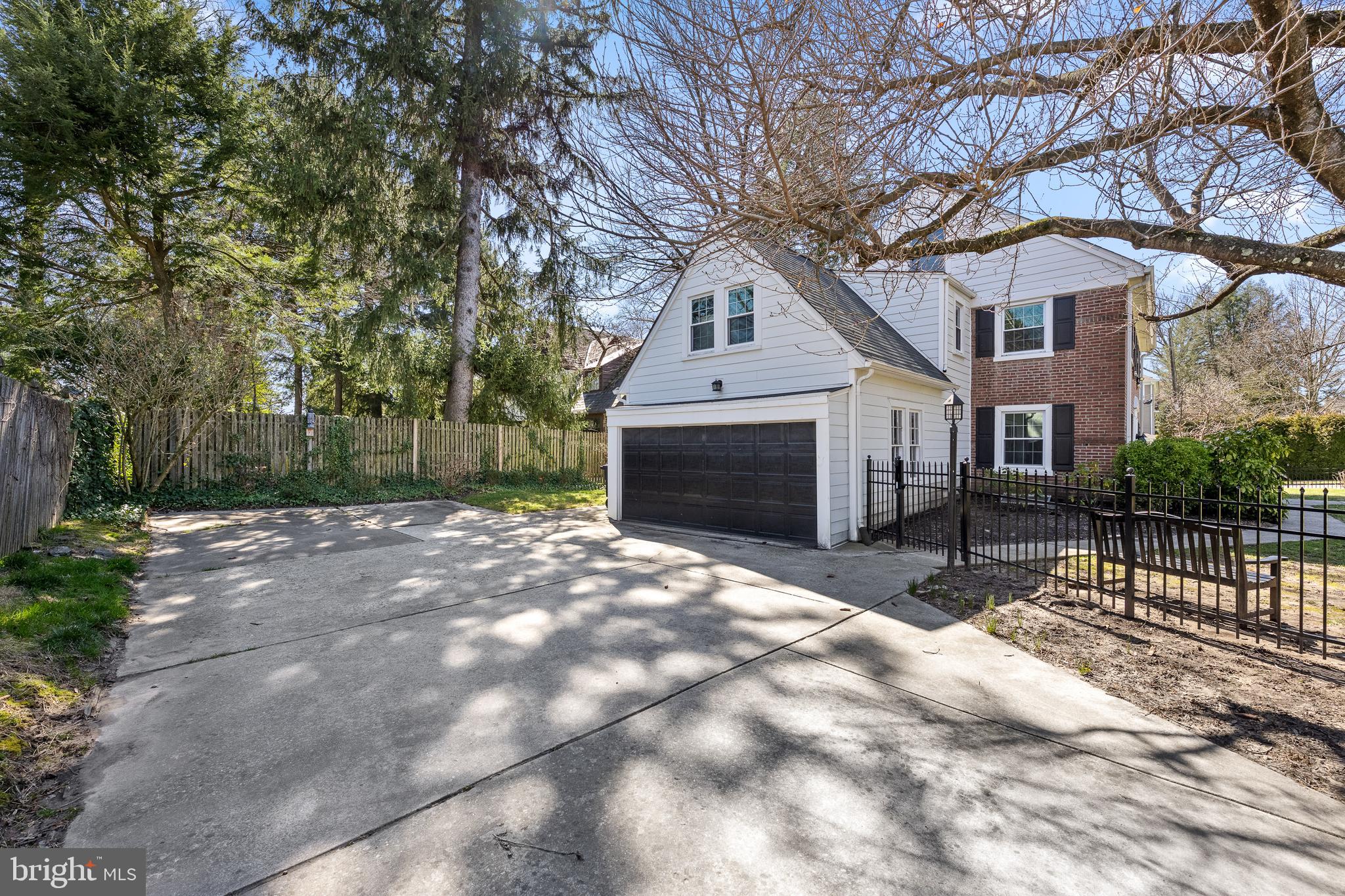 COLLEGE PARK - Residential