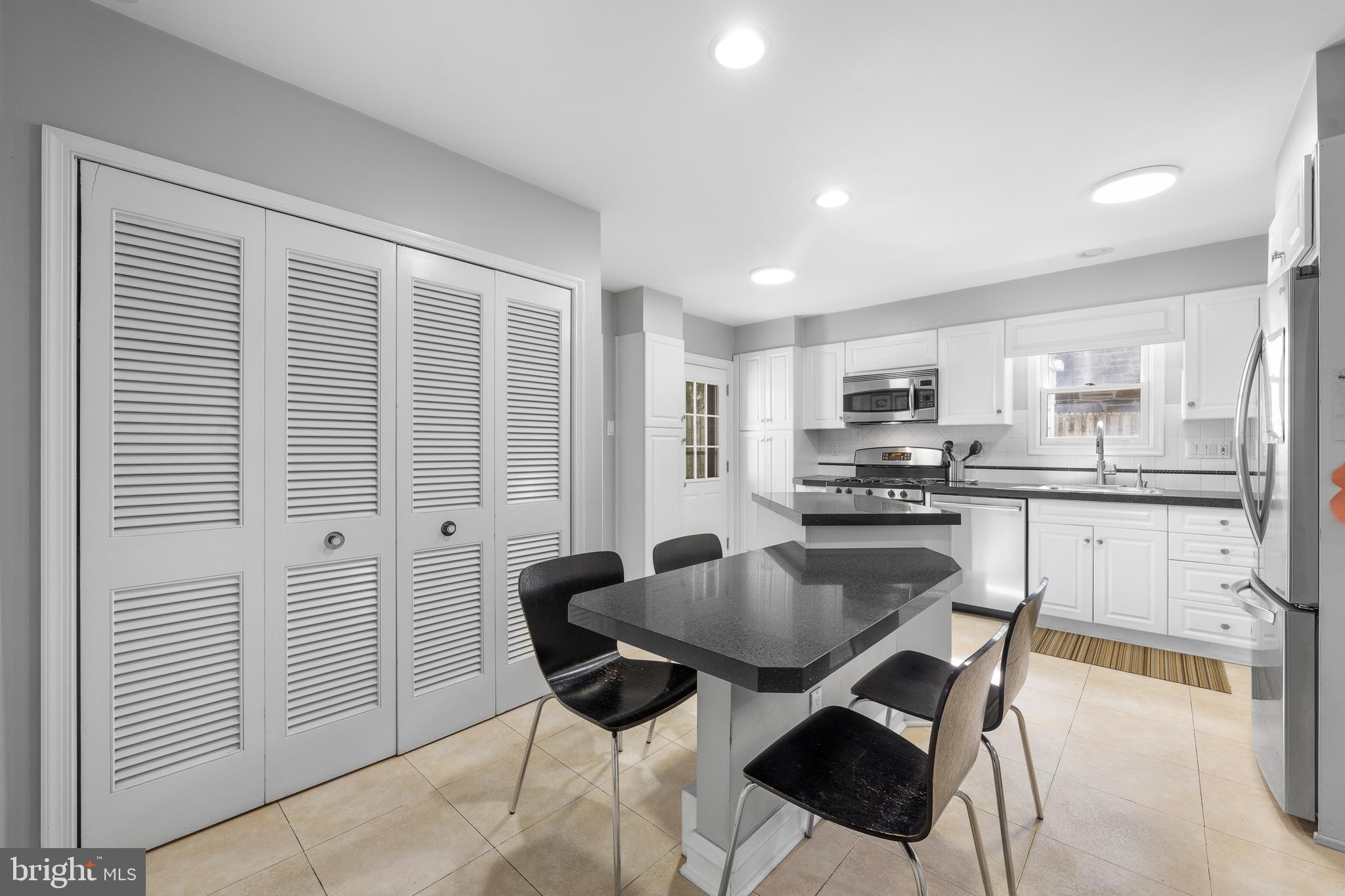 COLLEGE PARK - Residential