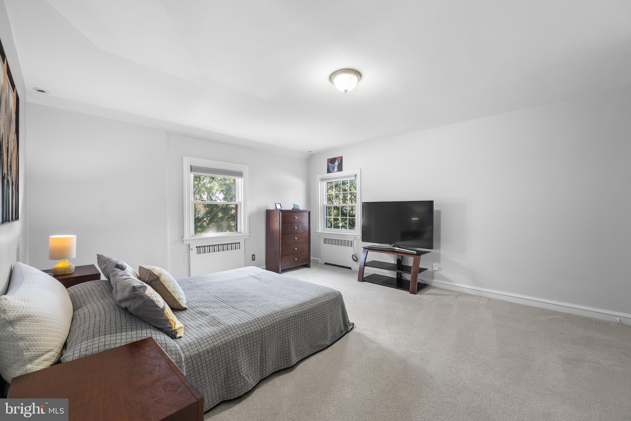 COLLEGE PARK - Residential