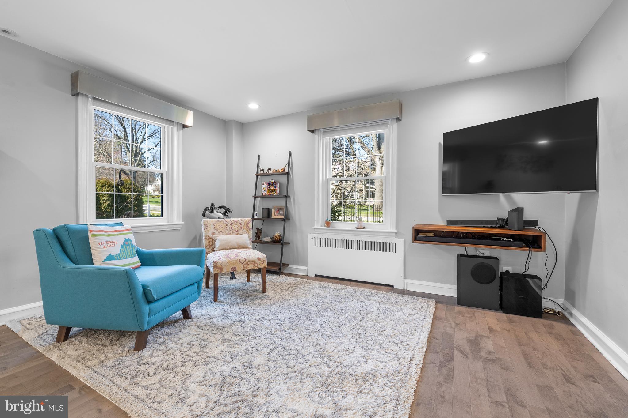 COLLEGE PARK - Residential