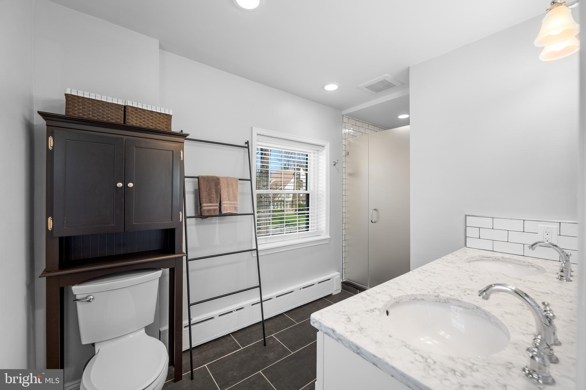 COLLEGE PARK - Residential