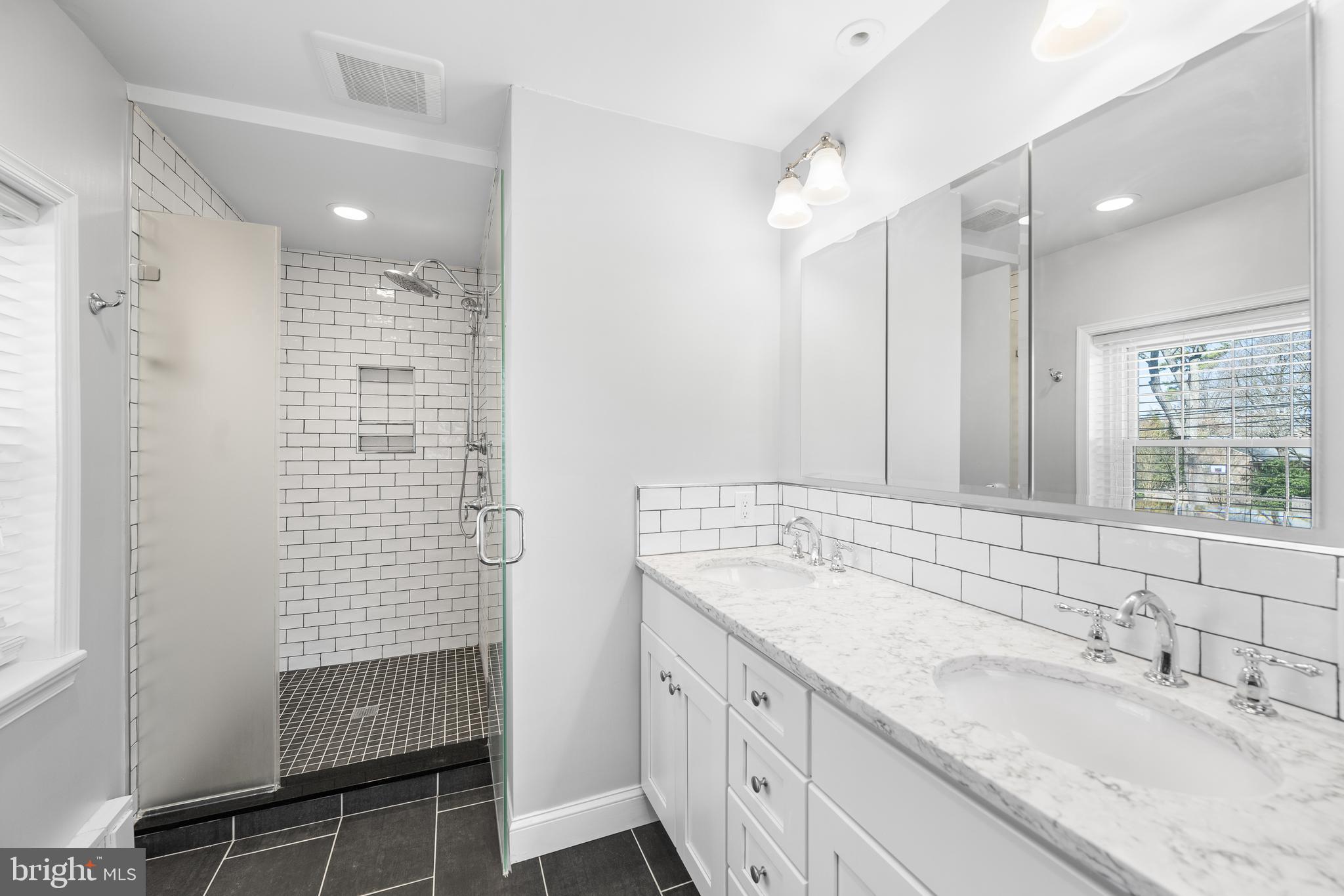 COLLEGE PARK - Residential