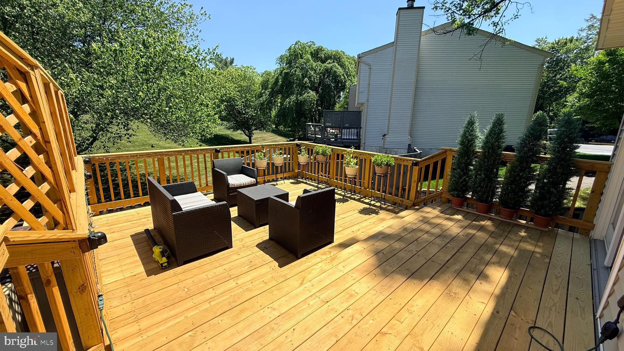2059 GERVAIS DRIVE