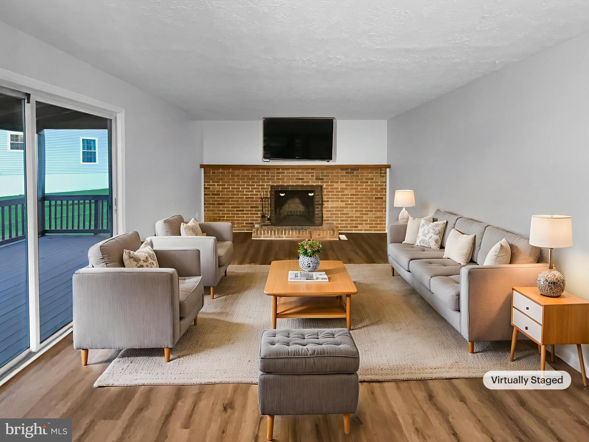 1 PEMBROOKE VIEW COURT