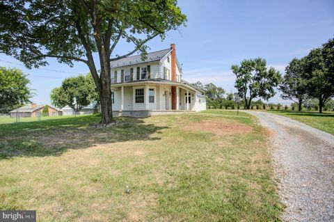 5089 BUCHANAN TRAIL W GREENCASTLE PA 17225