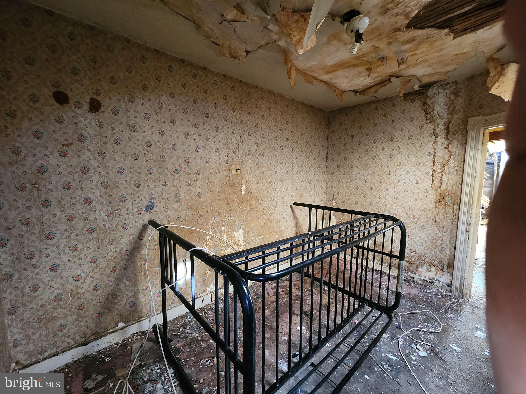 ELLWOOD PARK - Residential