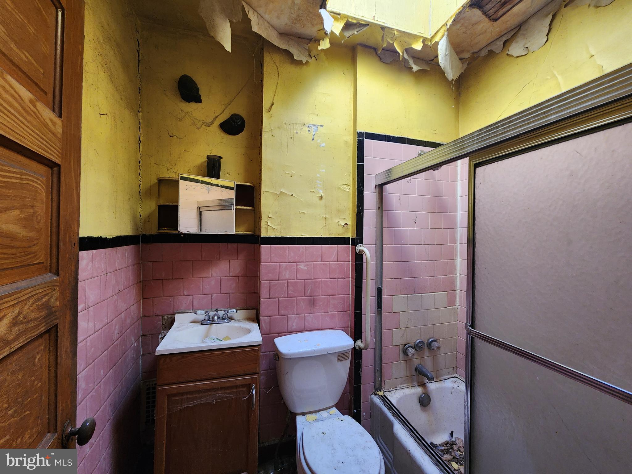 ELLWOOD PARK - Residential