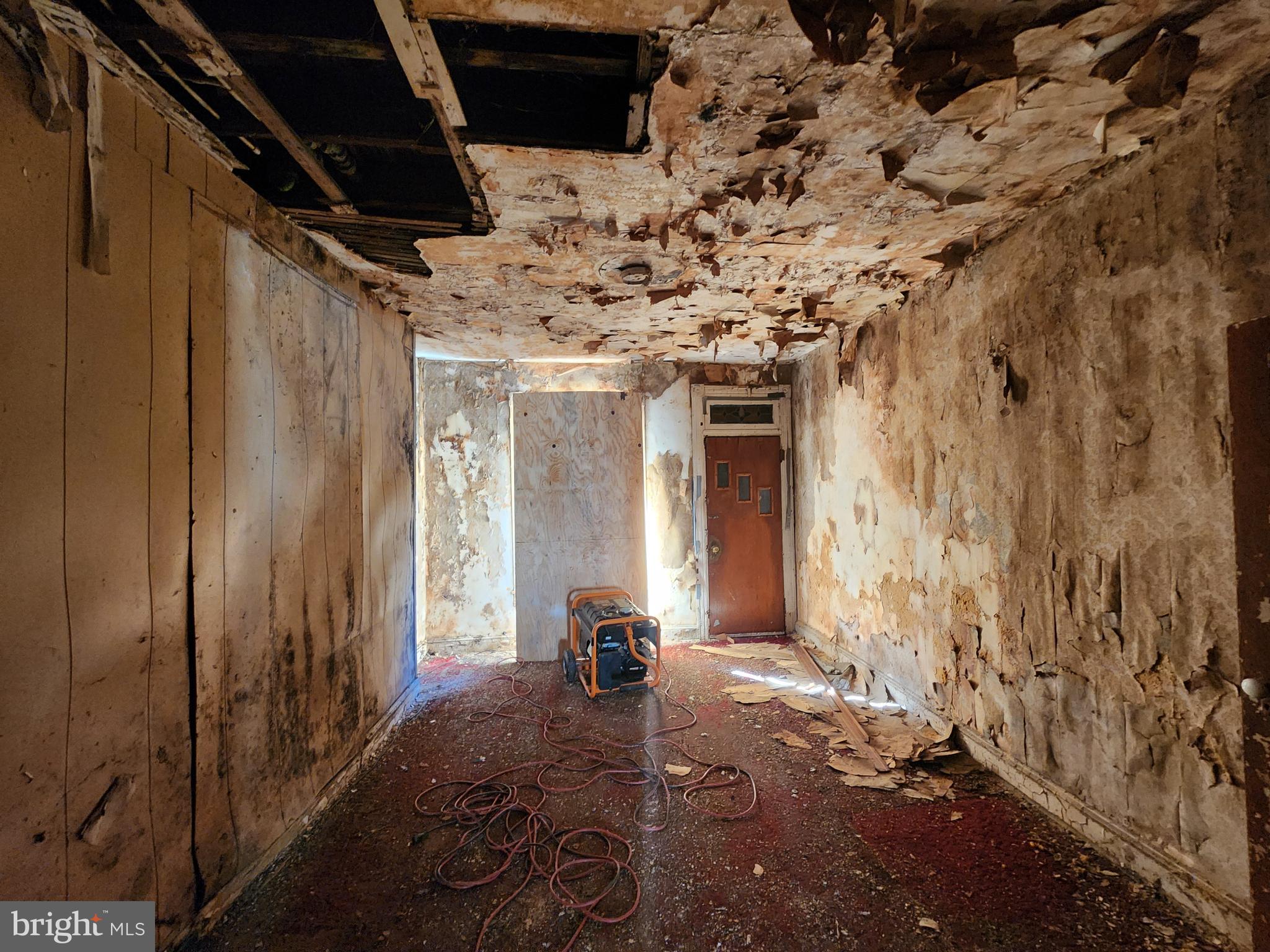 ELLWOOD PARK - Residential