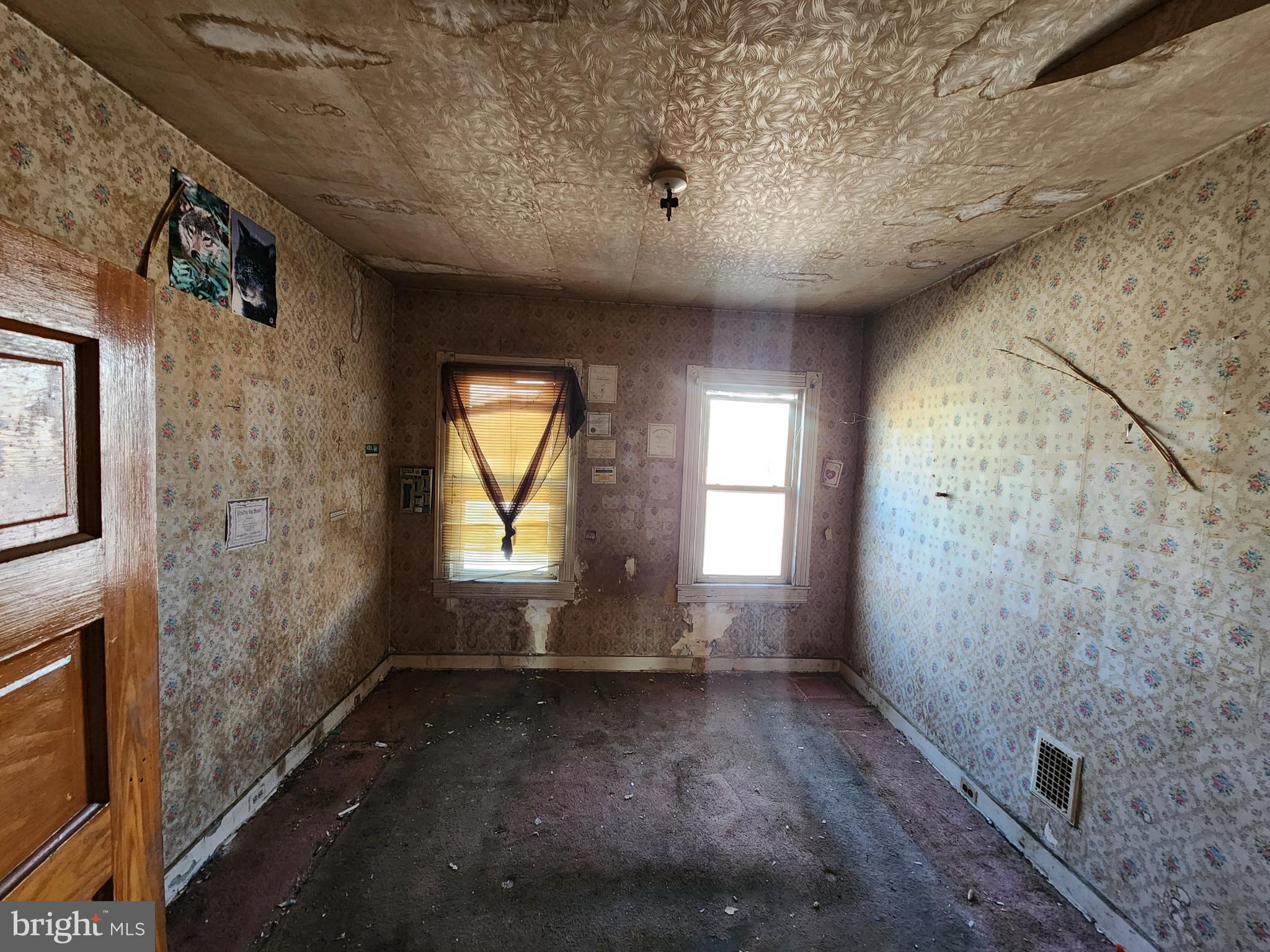 ELLWOOD PARK - Residential