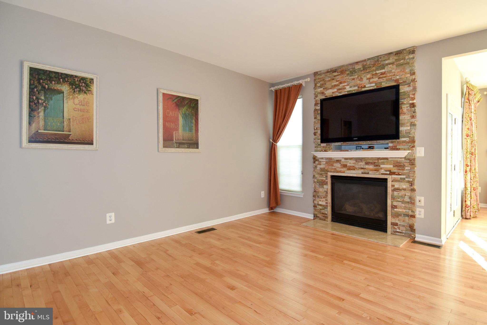 BELMONT LAND BAY - Residential Lease