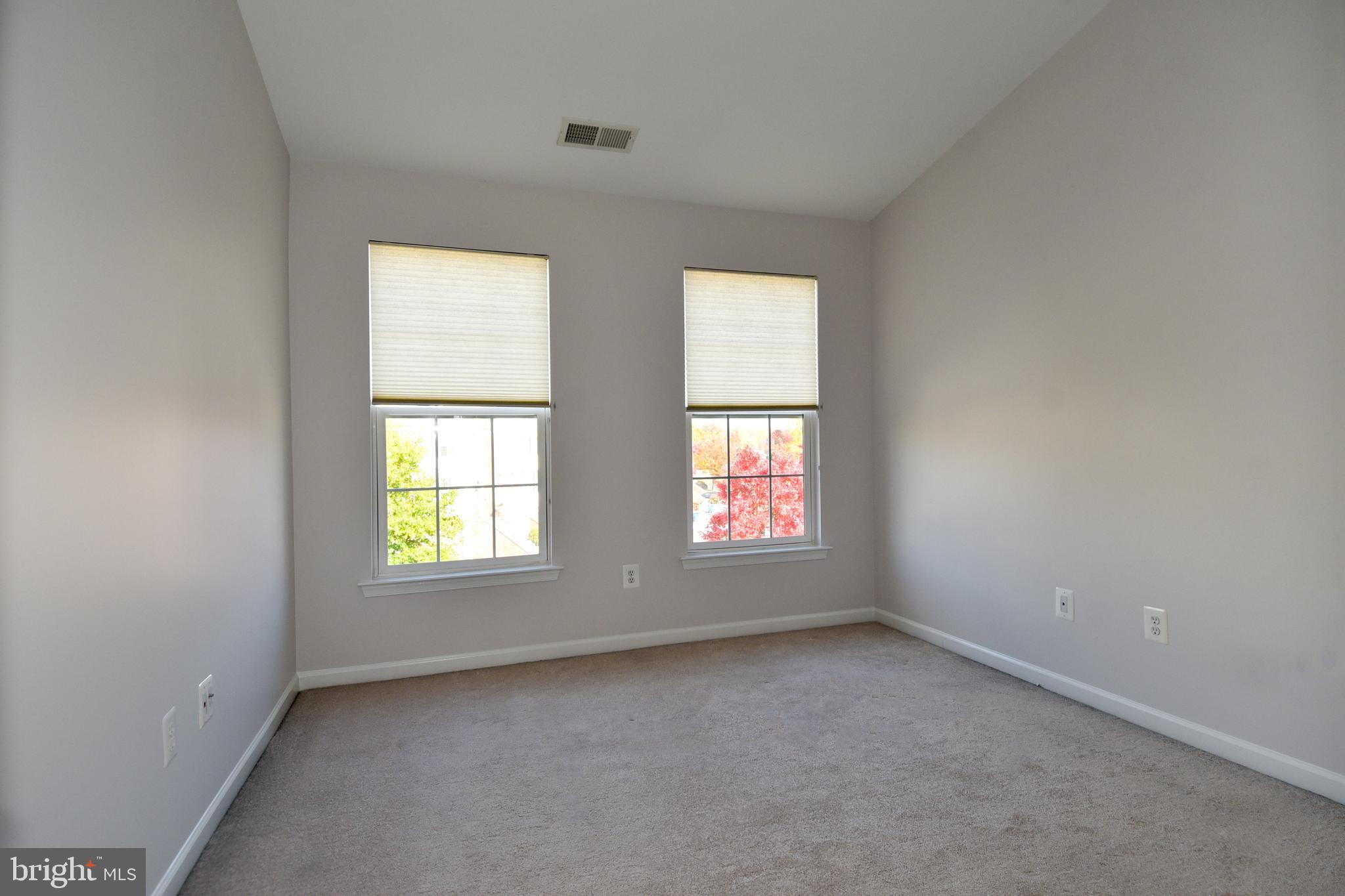 BELMONT LAND BAY - Residential Lease