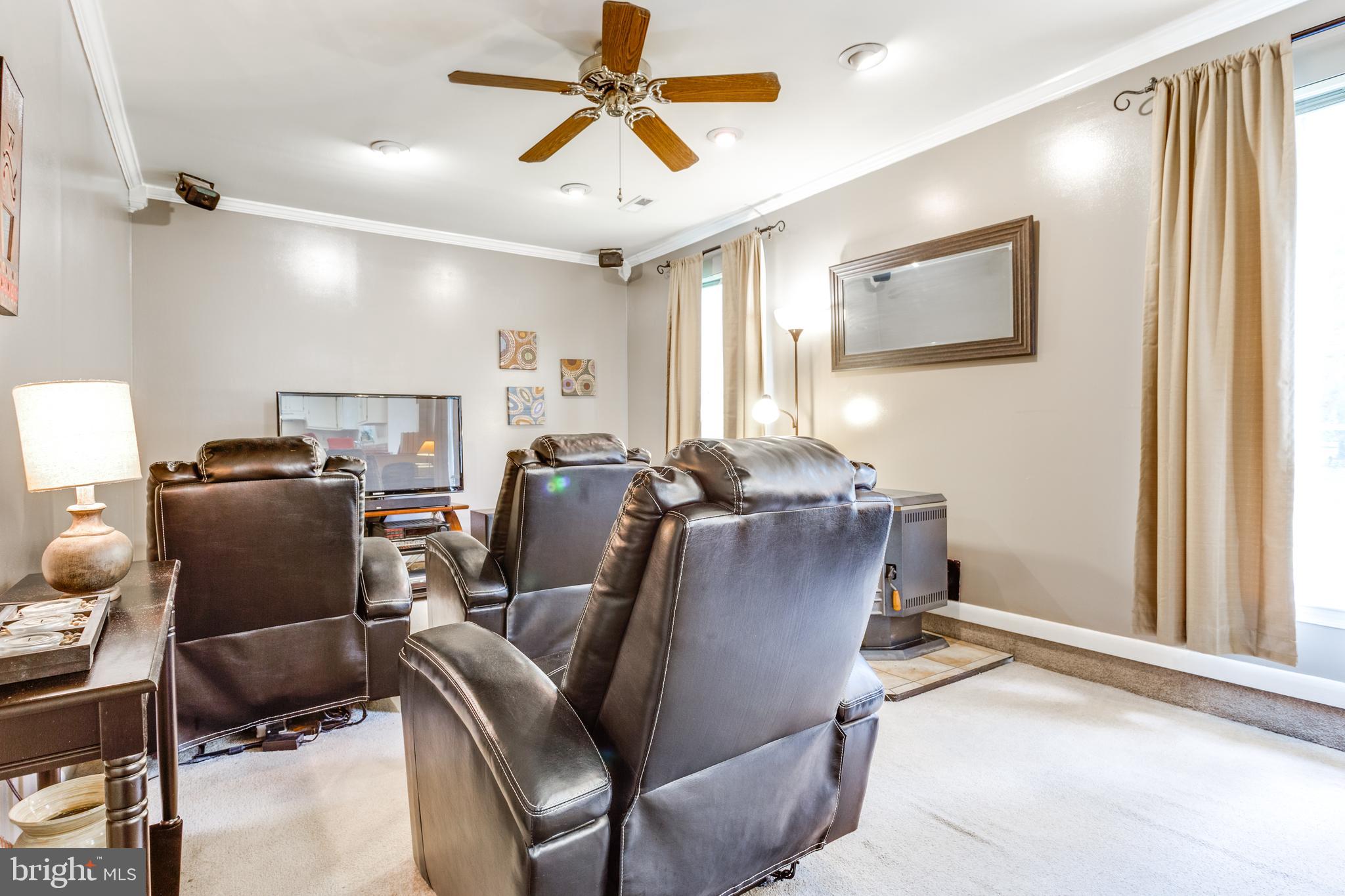 ST CHARLES SUB - HAMPSHIRE - Residential