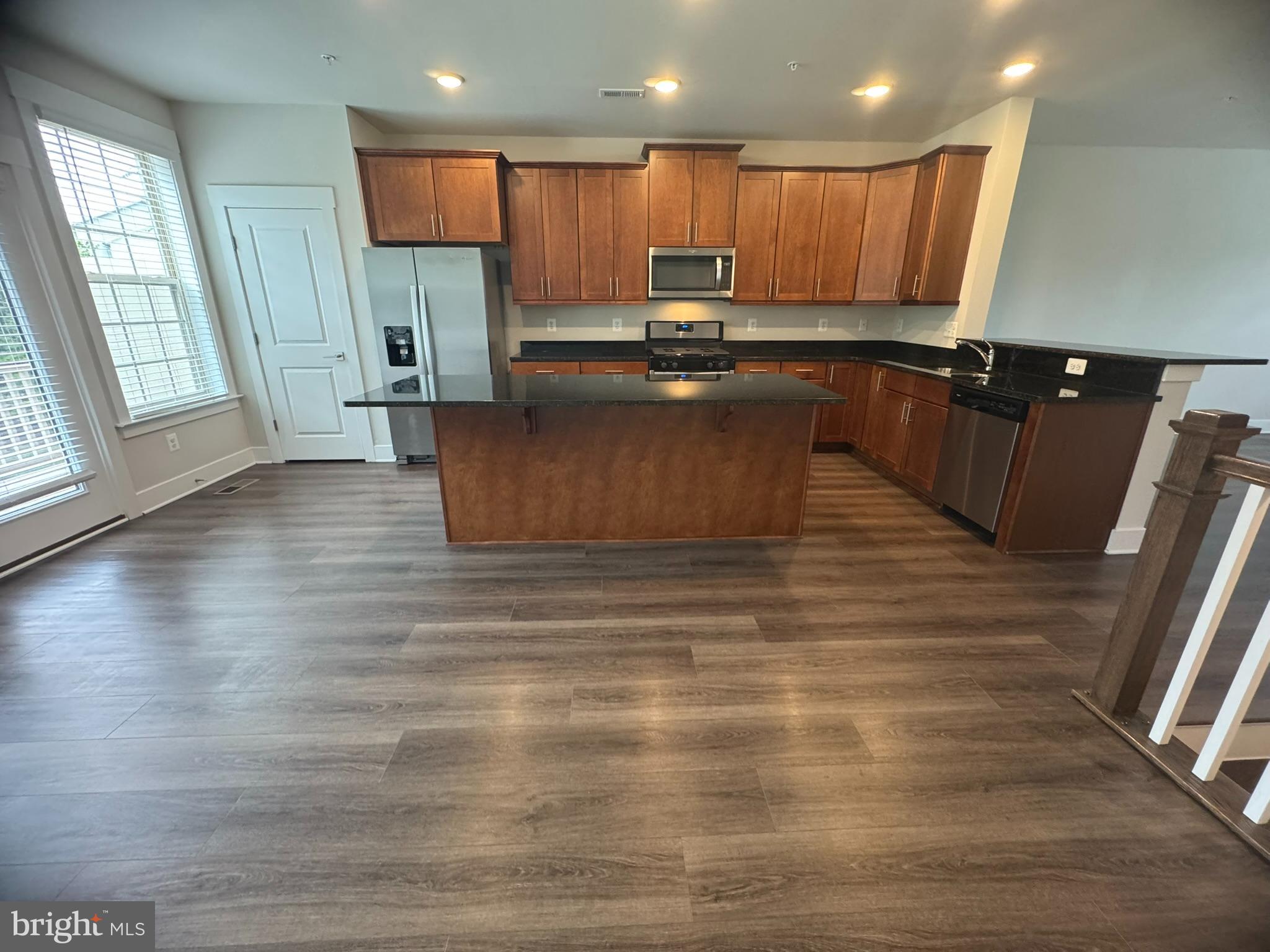 MACALLAN CROSSING - Residential Lease