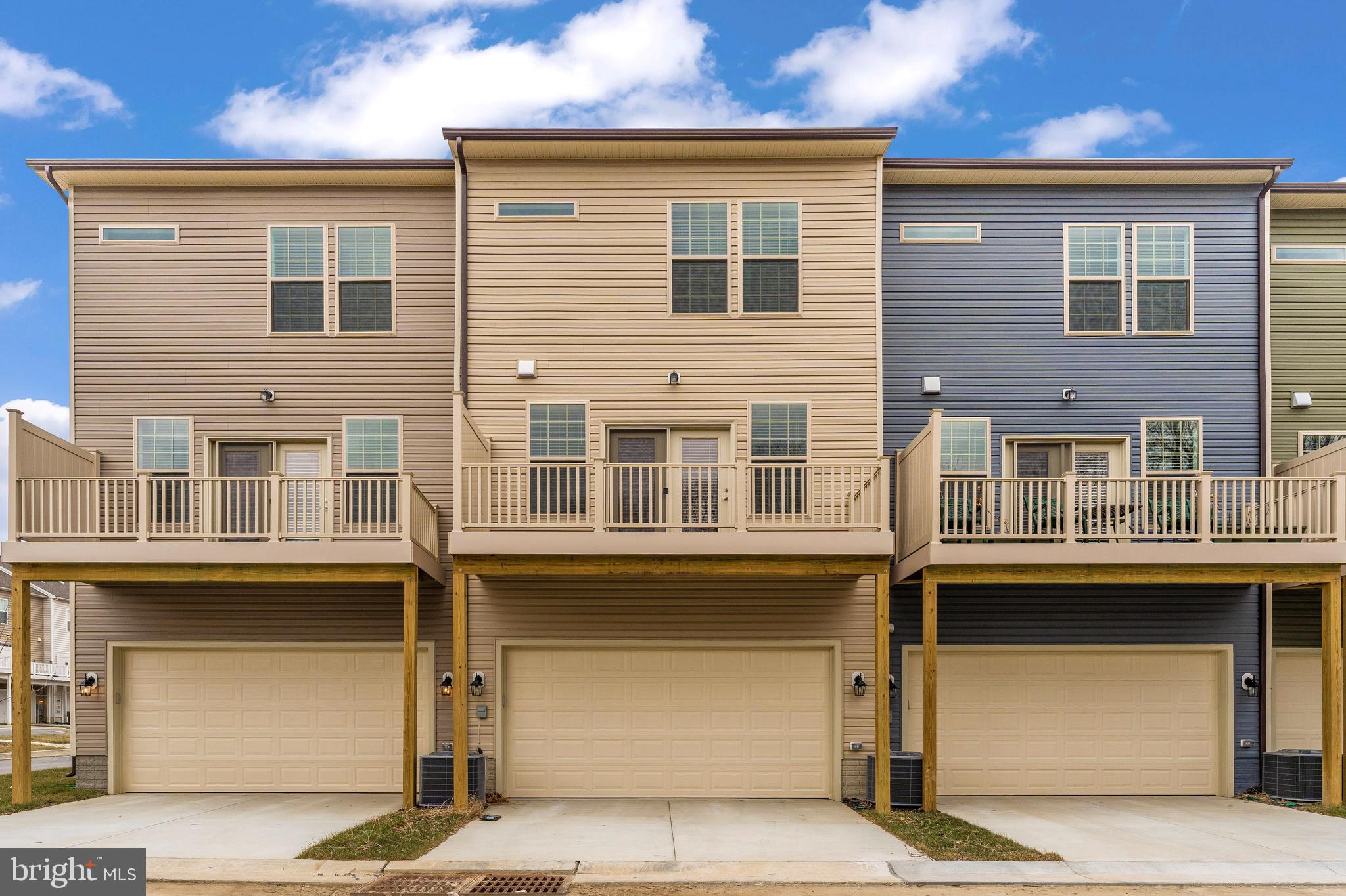 MACALLAN CROSSING - Residential Lease