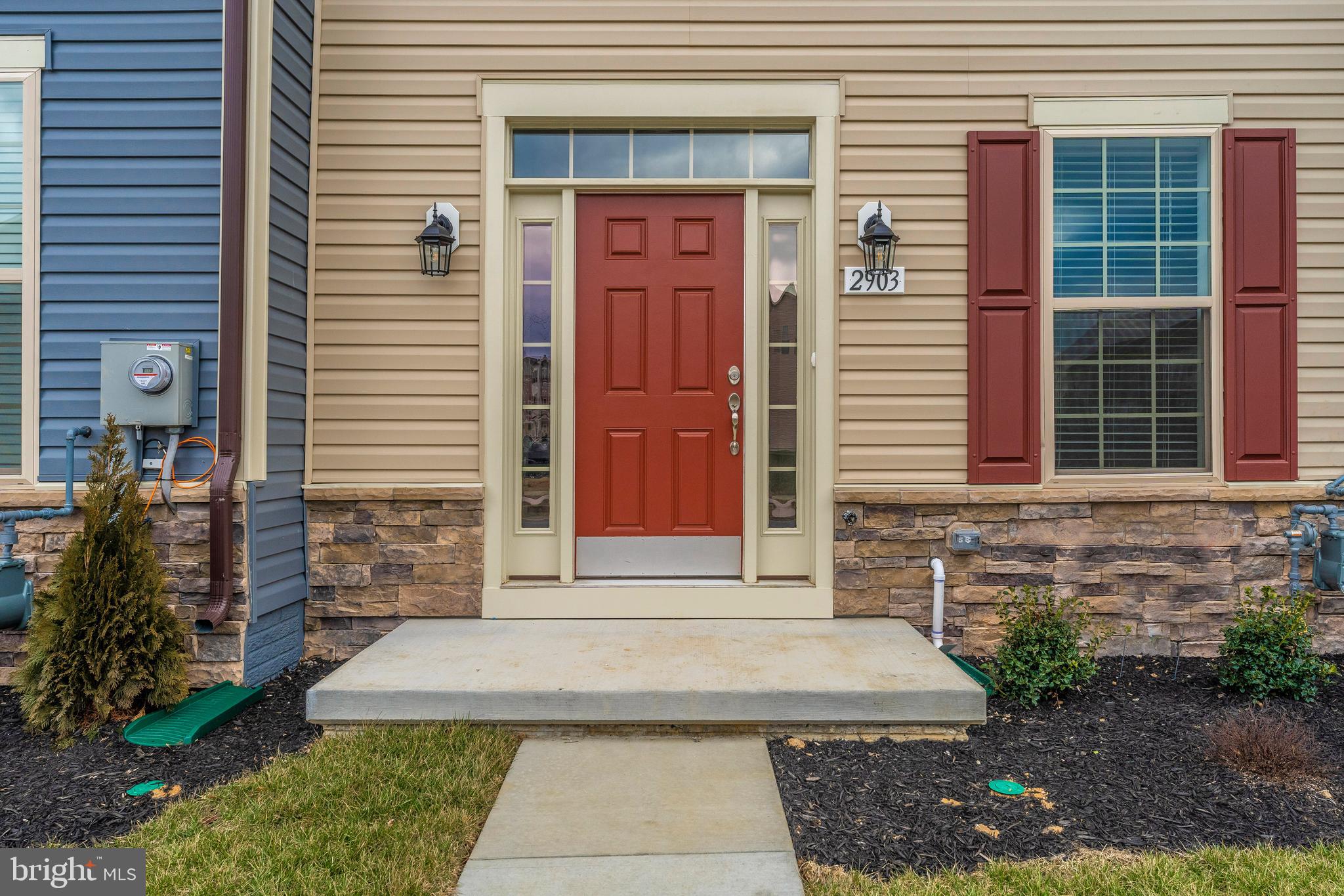 MACALLAN CROSSING - Residential Lease