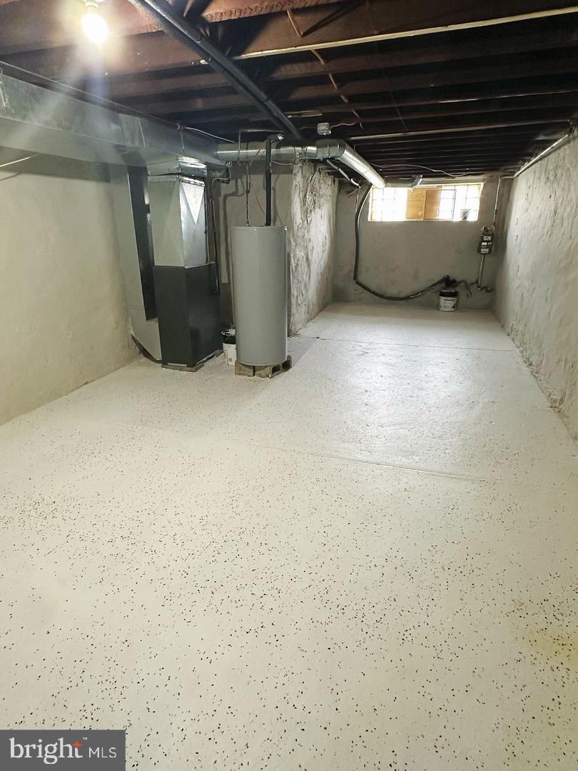 MAYFAIR (EAST) - Residential