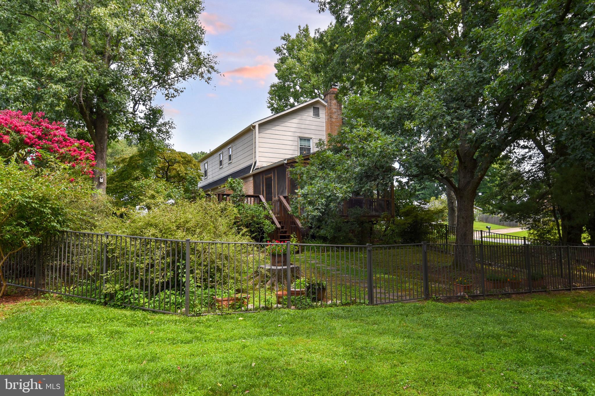 FAIRVIEW ESTATES - Residential