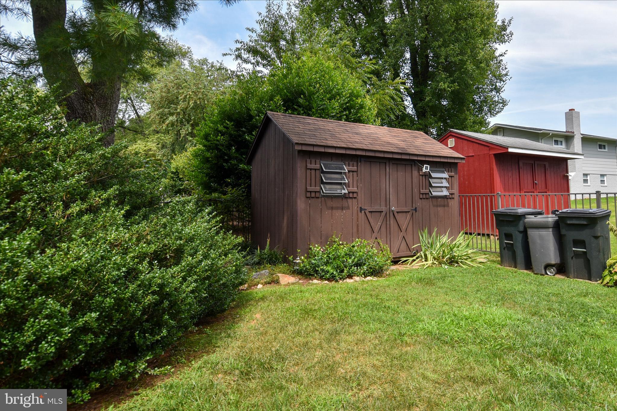 FAIRVIEW ESTATES - Residential