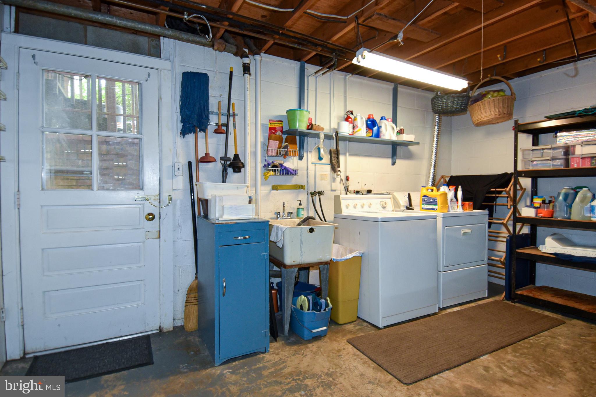 FAIRVIEW ESTATES - Residential