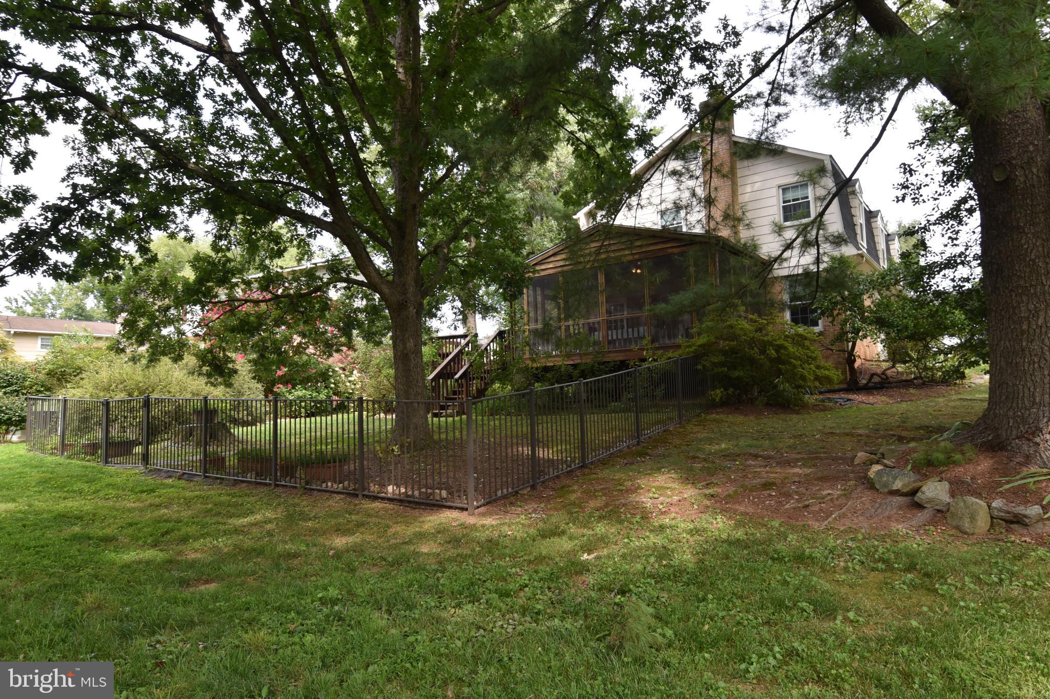 FAIRVIEW ESTATES - Residential