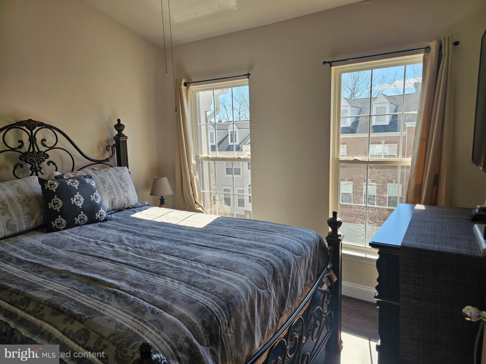 RIVERWATCH COMMONS - Residential