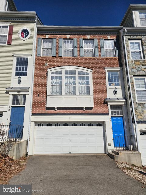 Townhouse For Sale - 10 Lookout Drive<br/> INDIAN HEAD, MD 20640