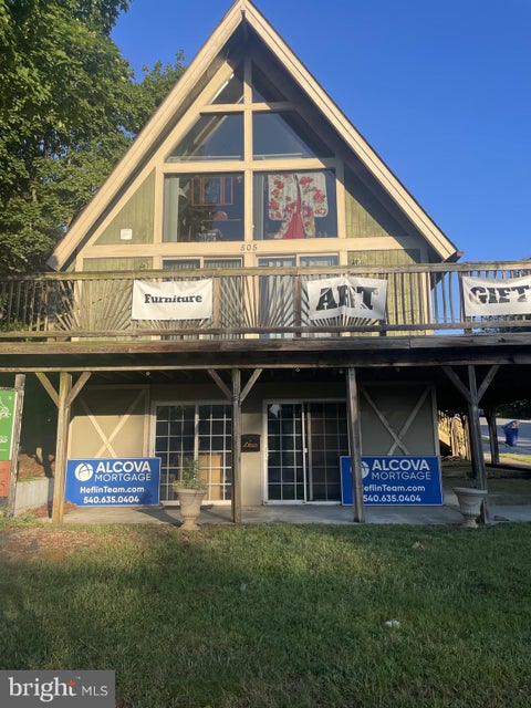 Photo of 505 S Royal Avenue, FRONT ROYAL, VA 22630 (MLS # VAWR2015252)