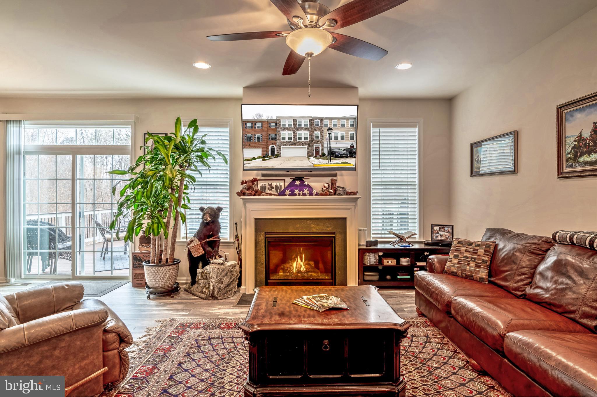 COWAN CROSSING - Residential