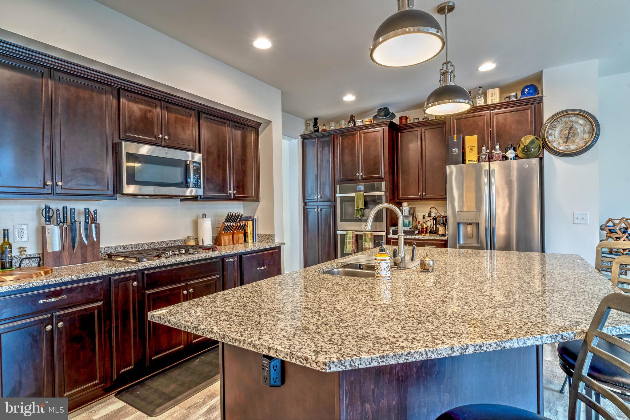 COWAN CROSSING - Residential