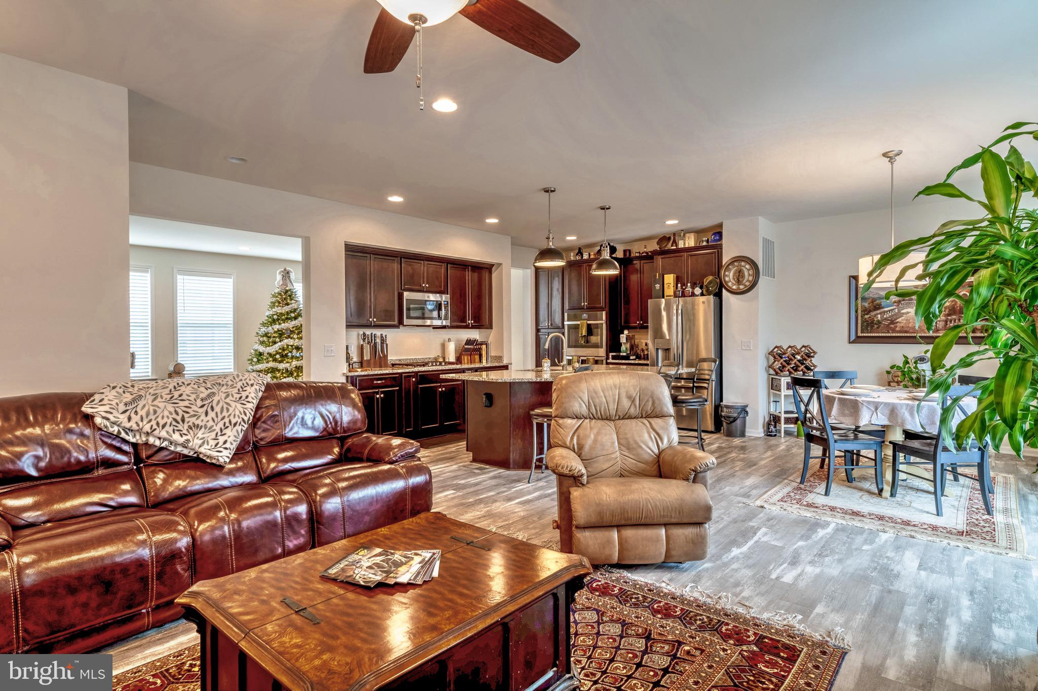 COWAN CROSSING - Residential