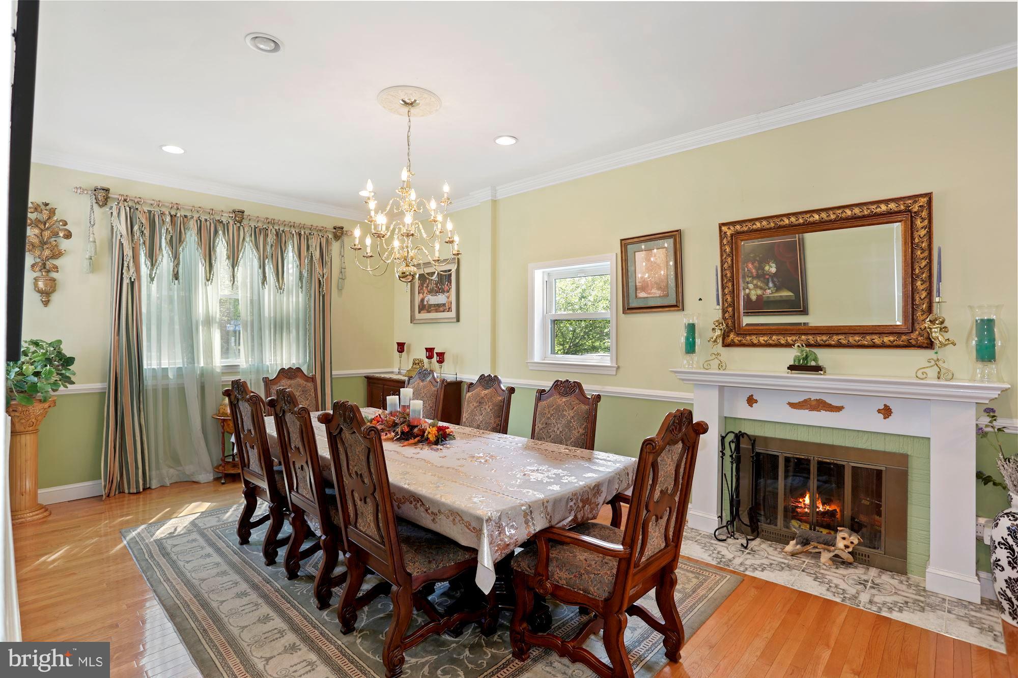 BROYHILL PARK - Residential