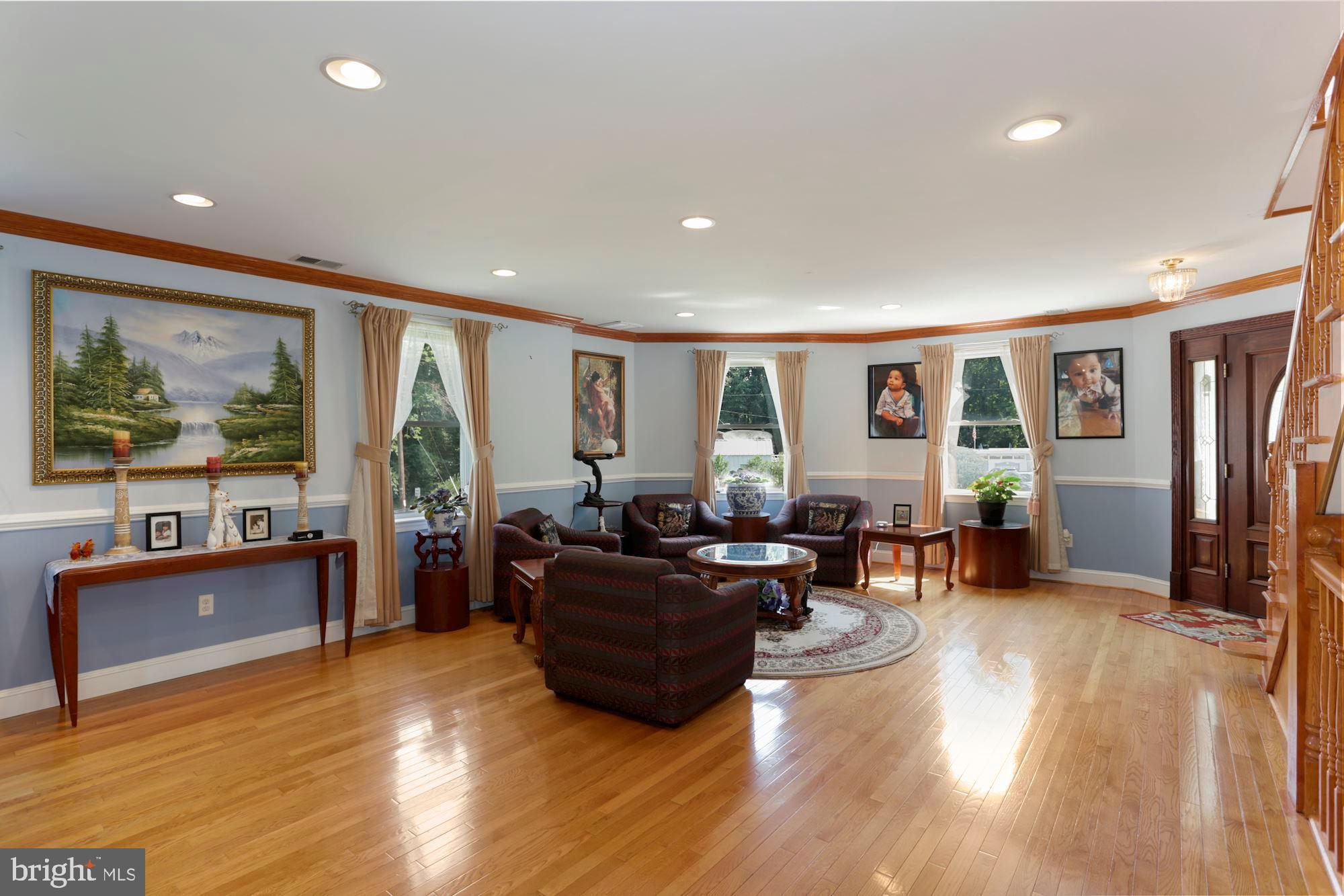 BROYHILL PARK - Residential