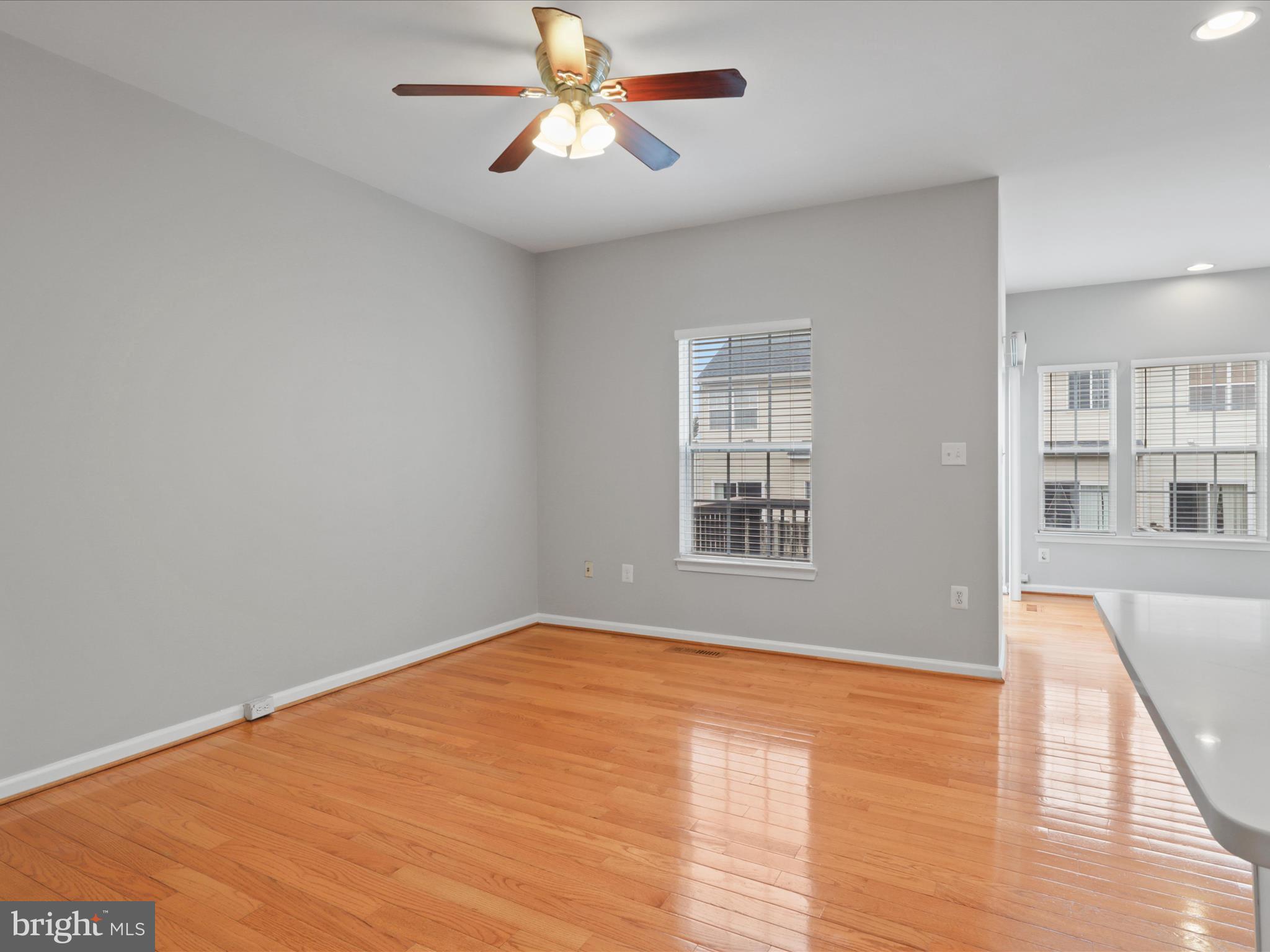 MCNAIR FARMS LANDBAY - Residential