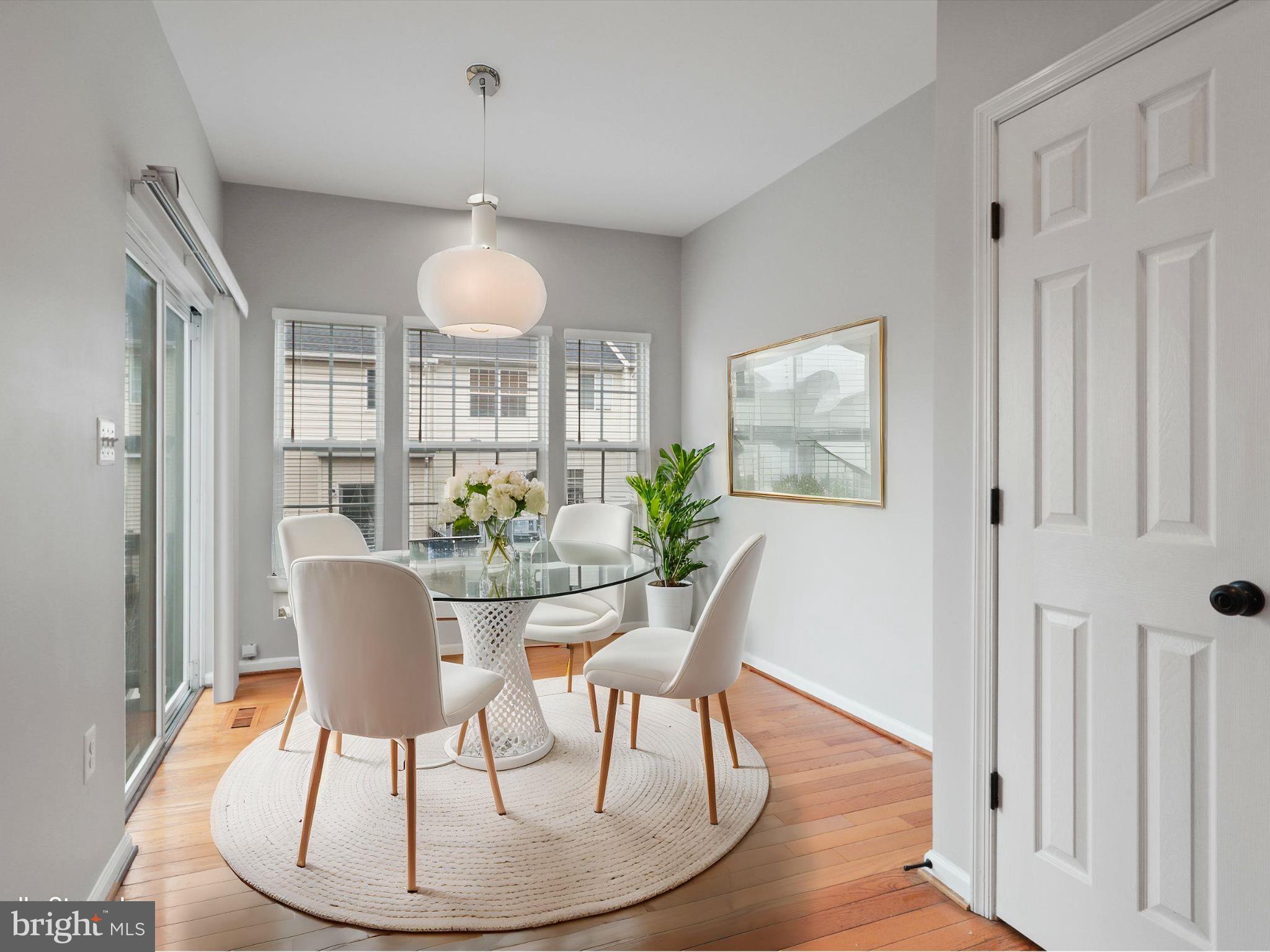 MCNAIR FARMS LANDBAY - Residential