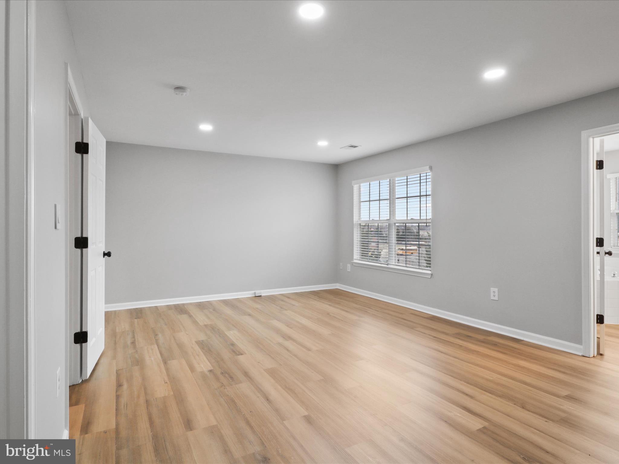 MCNAIR FARMS LANDBAY - Residential