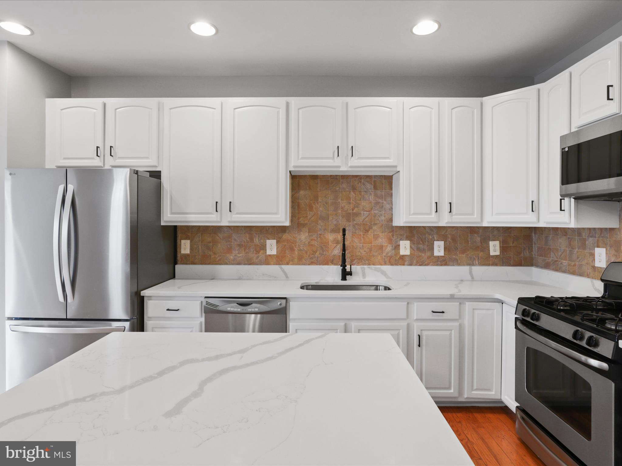 MCNAIR FARMS LANDBAY - Residential