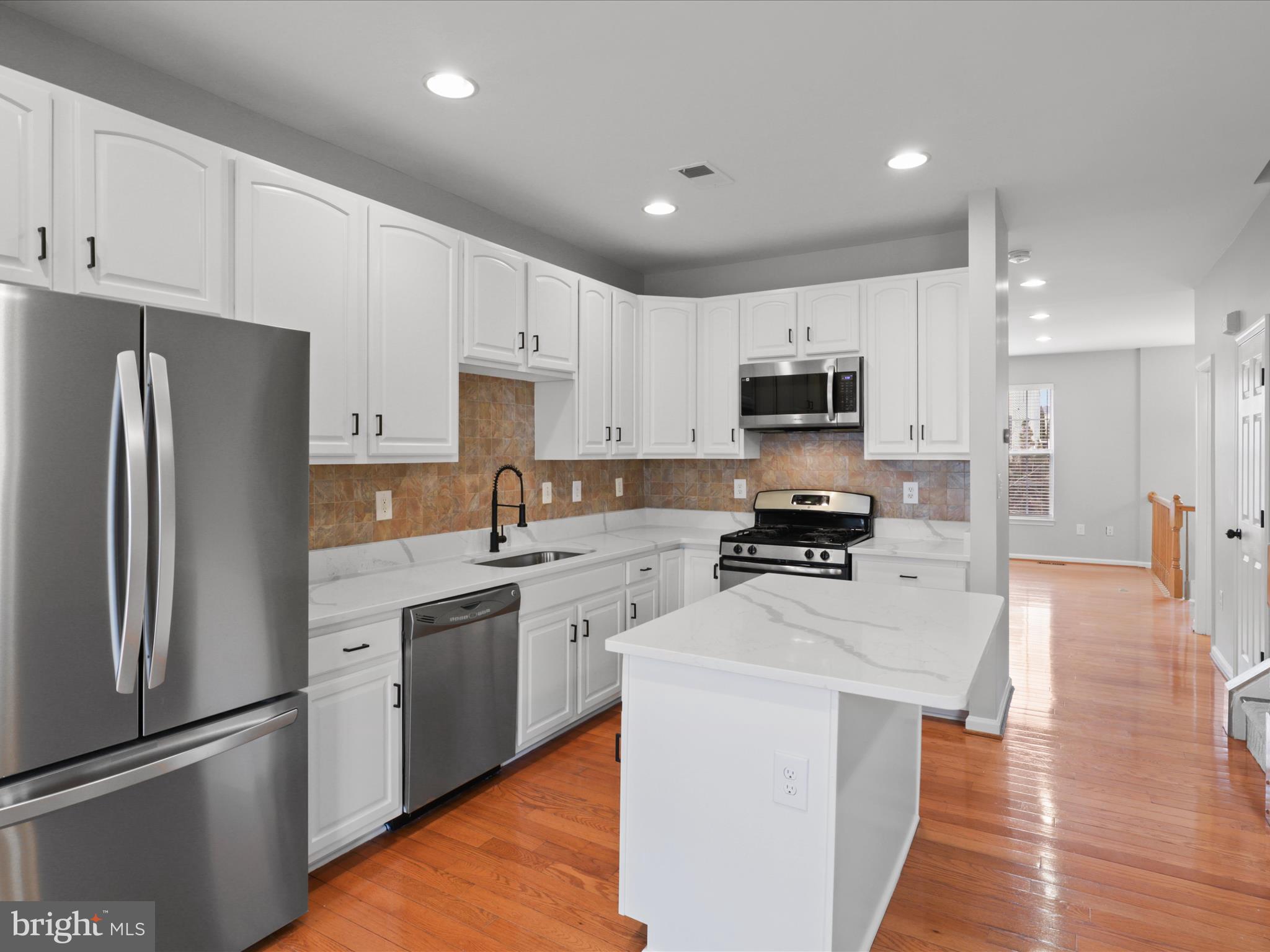 MCNAIR FARMS LANDBAY - Residential