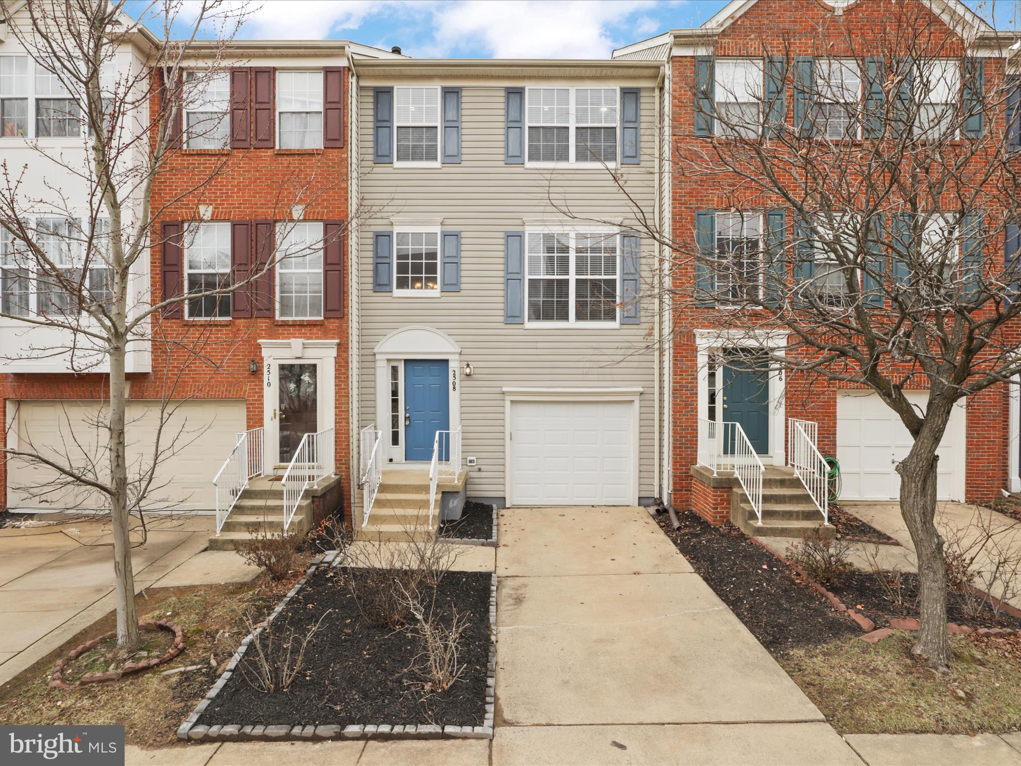 MCNAIR FARMS LANDBAY - Residential