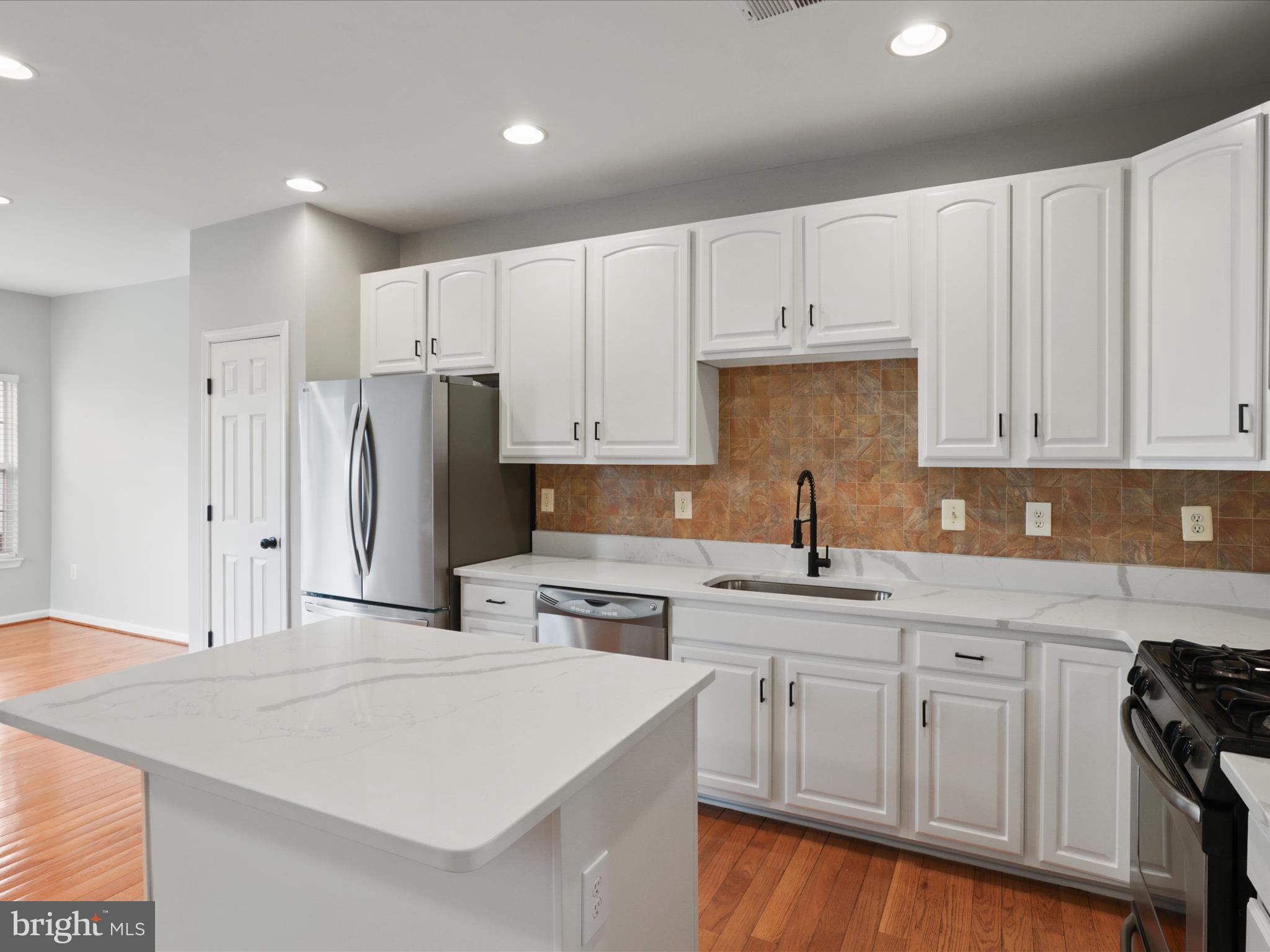 MCNAIR FARMS LANDBAY - Residential