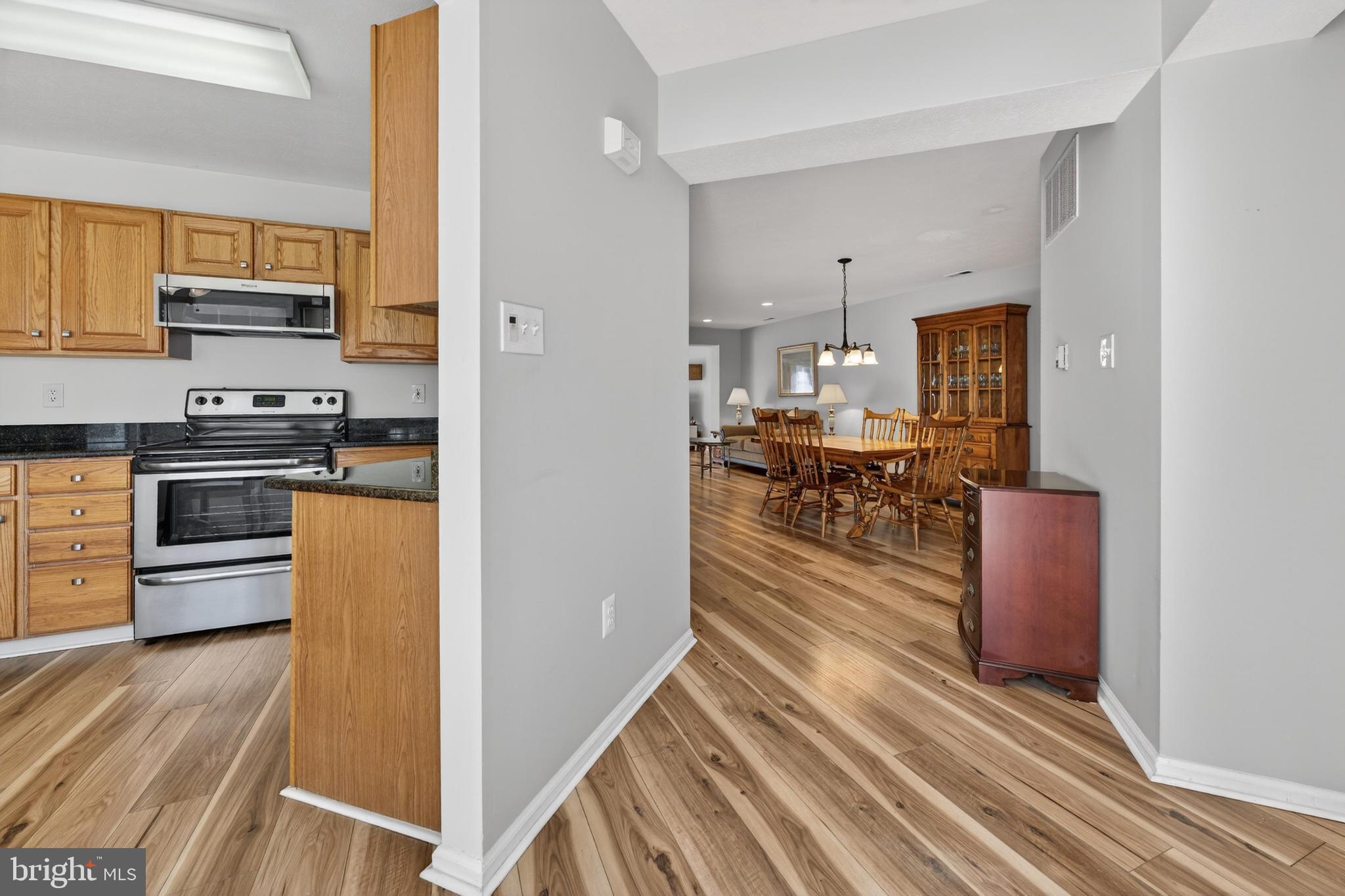 8 PEPPERGRASS DRIVE N