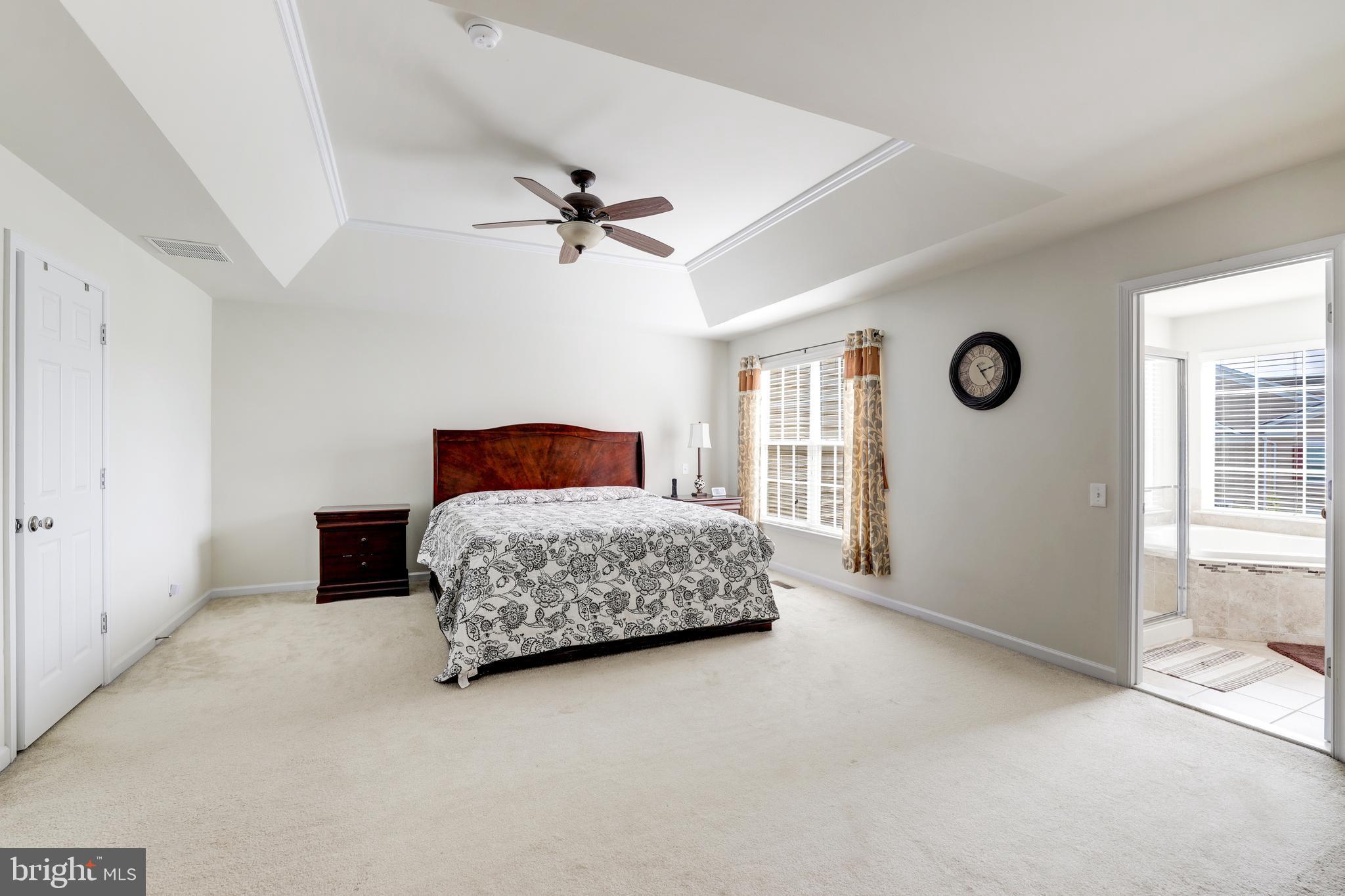 EAST GATE - Residential Lease