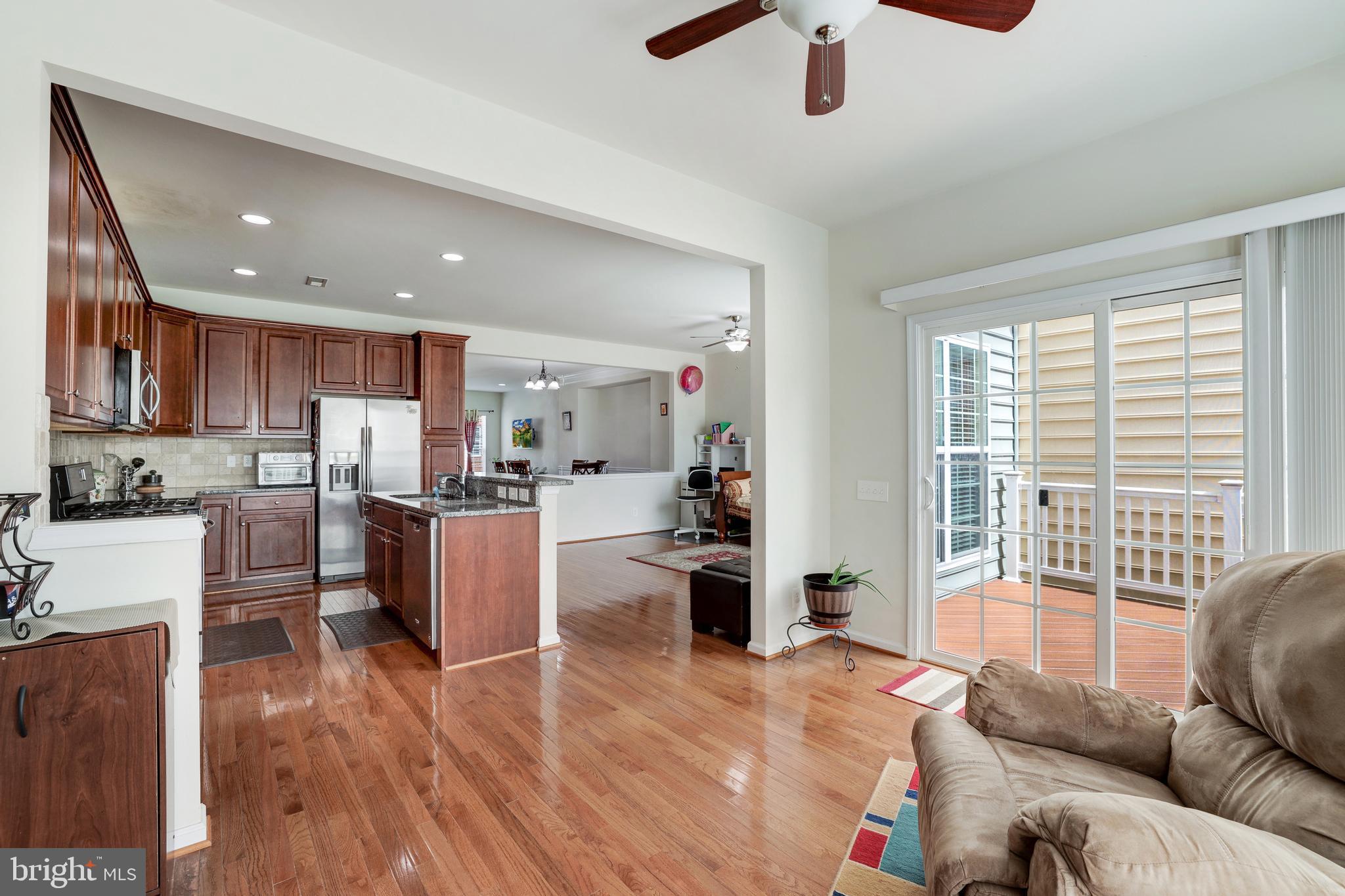 EAST GATE - Residential Lease