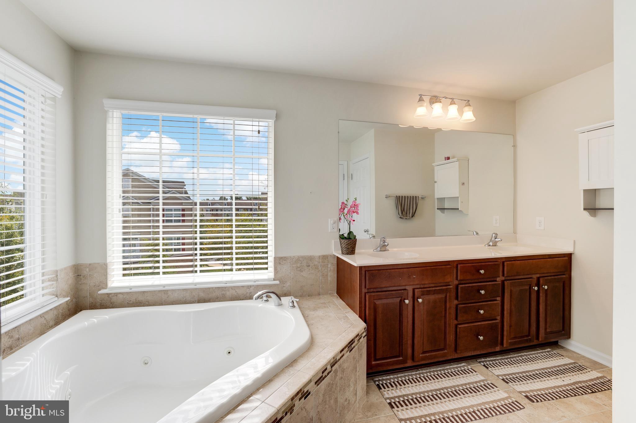 EAST GATE - Residential Lease