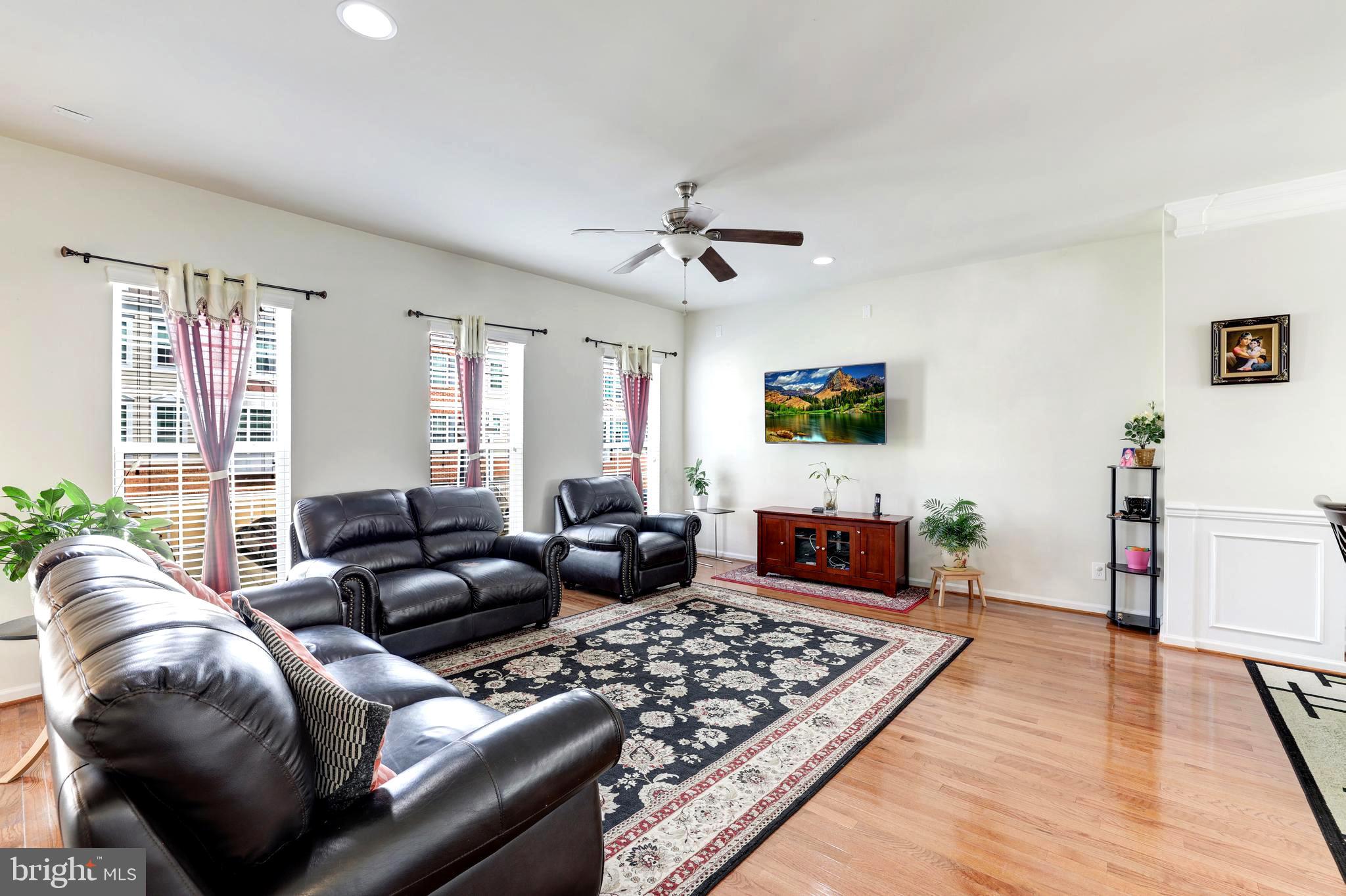 EAST GATE - Residential Lease