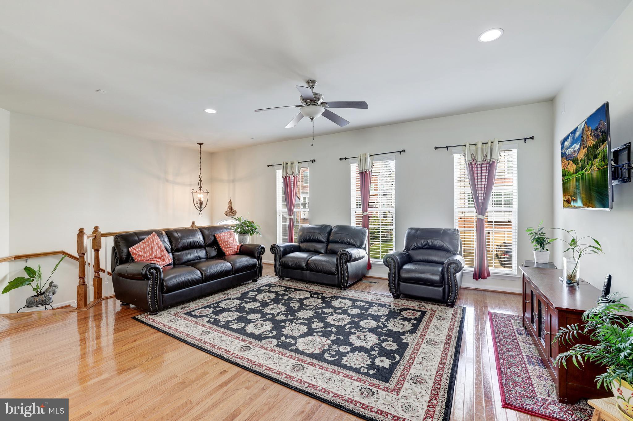 EAST GATE - Residential Lease