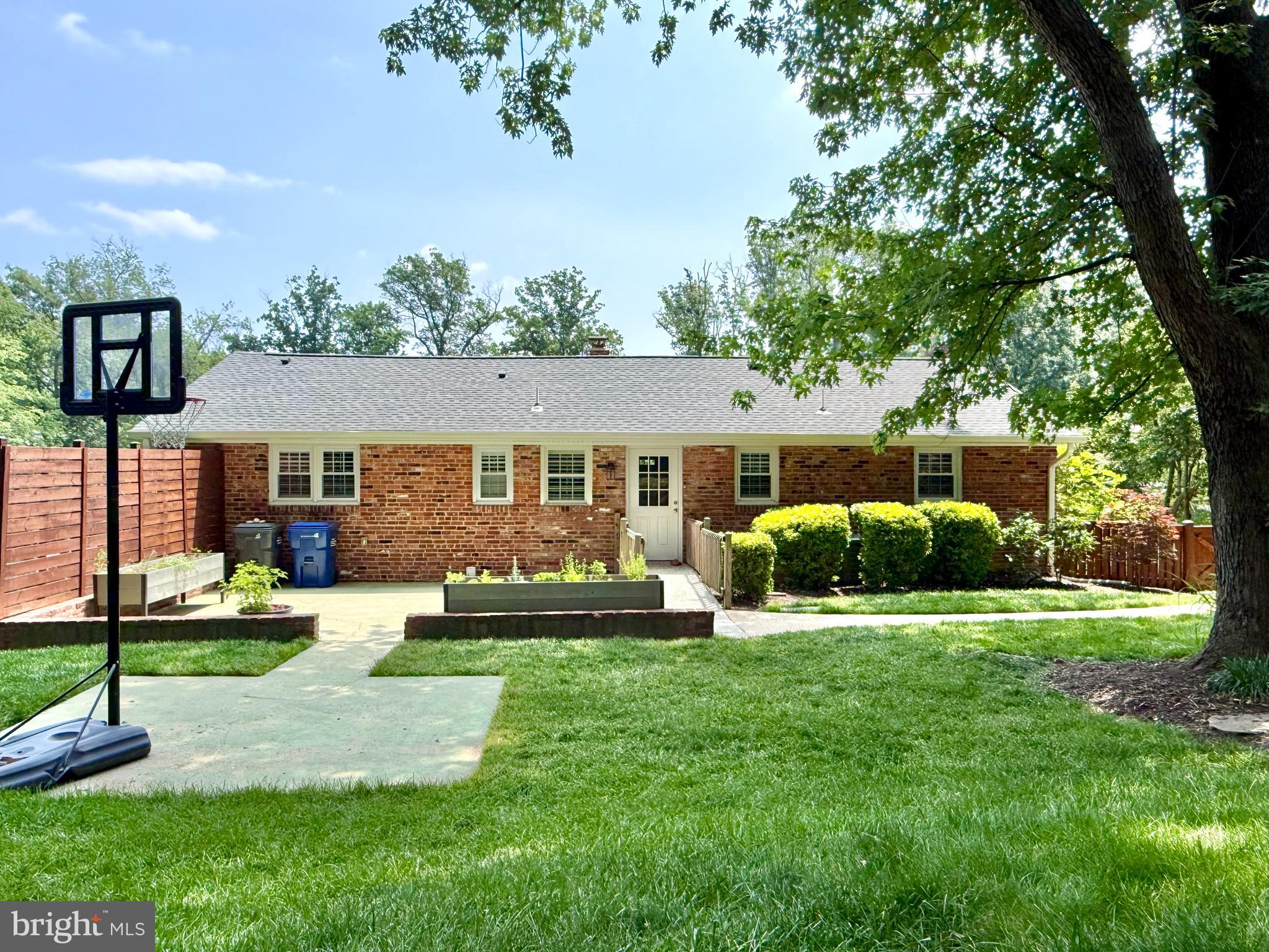 5904 BUSH HILL DRIVE