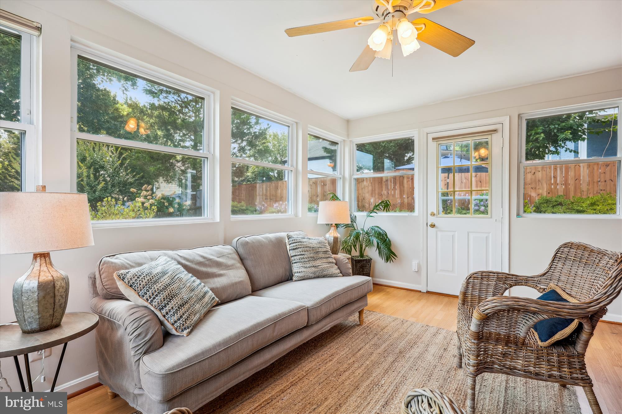 STEPHEN KNOLLS - Residential