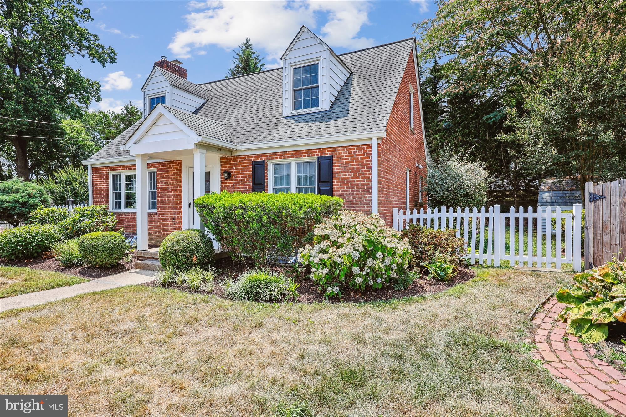 STEPHEN KNOLLS - Residential