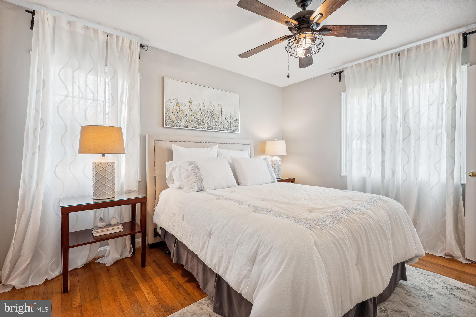 STEPHEN KNOLLS - Residential