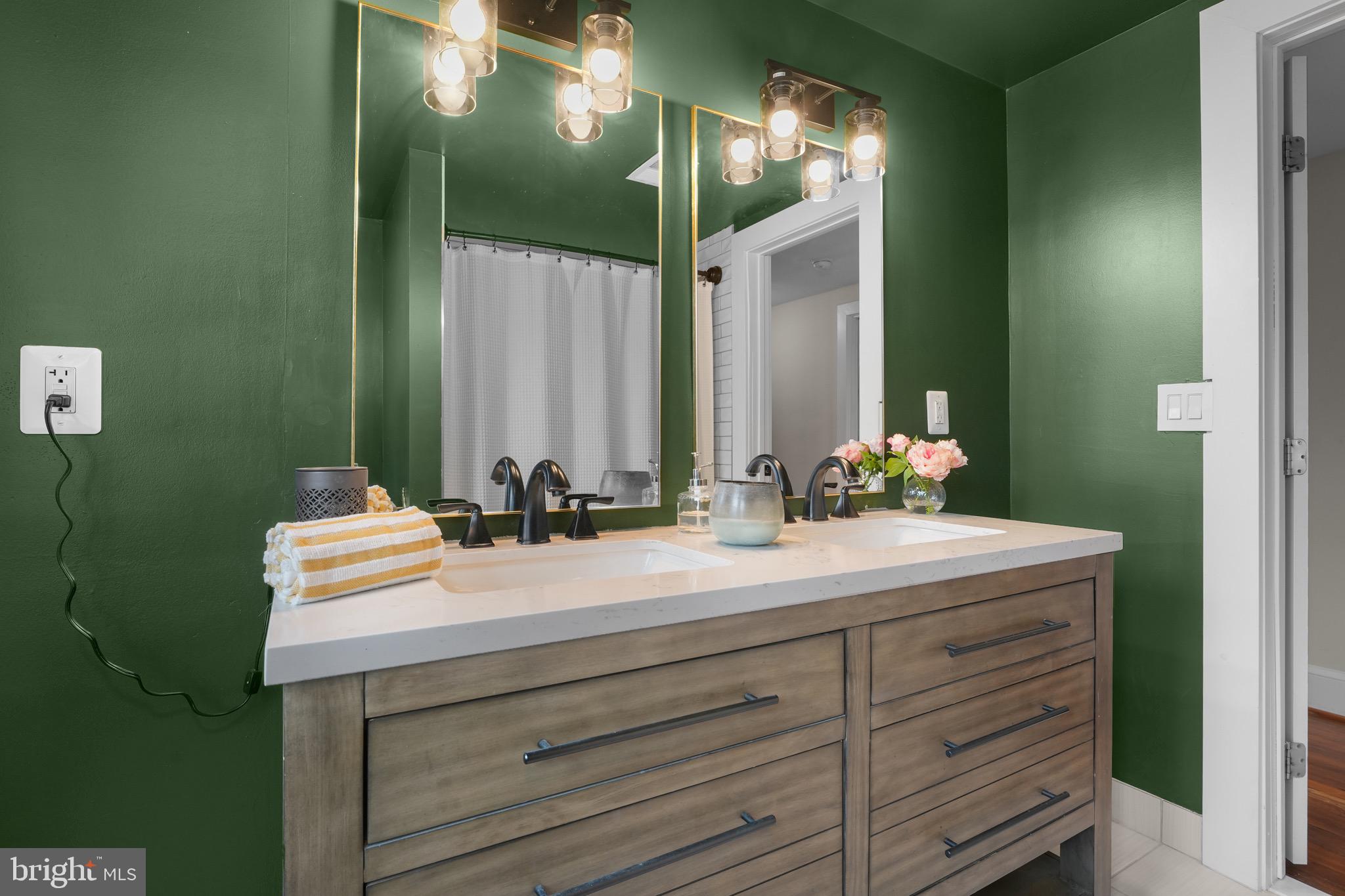 118 W EDMONDSON STREET